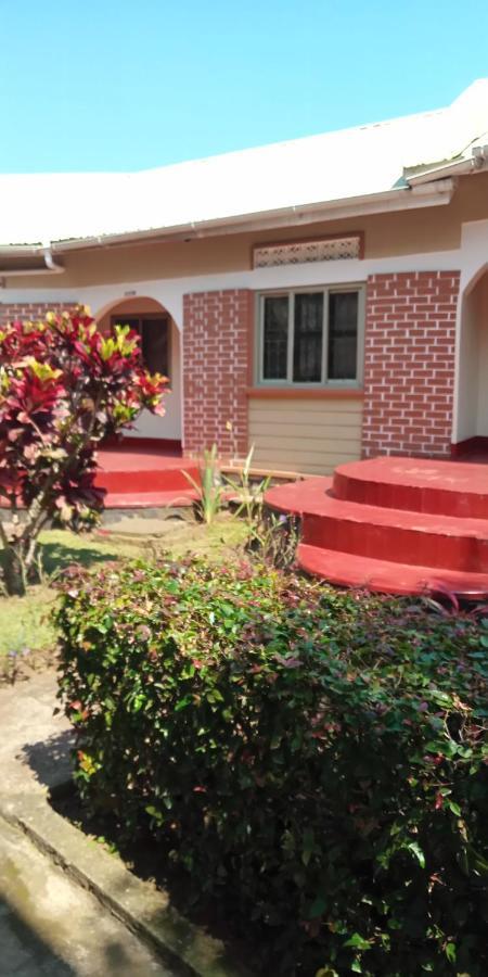 Annas Bed And Breakfast Entebbe Esterno foto