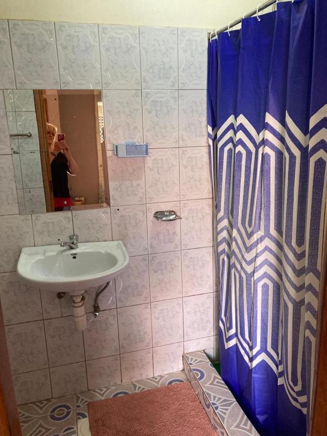 Annas Bed And Breakfast Entebbe Esterno foto