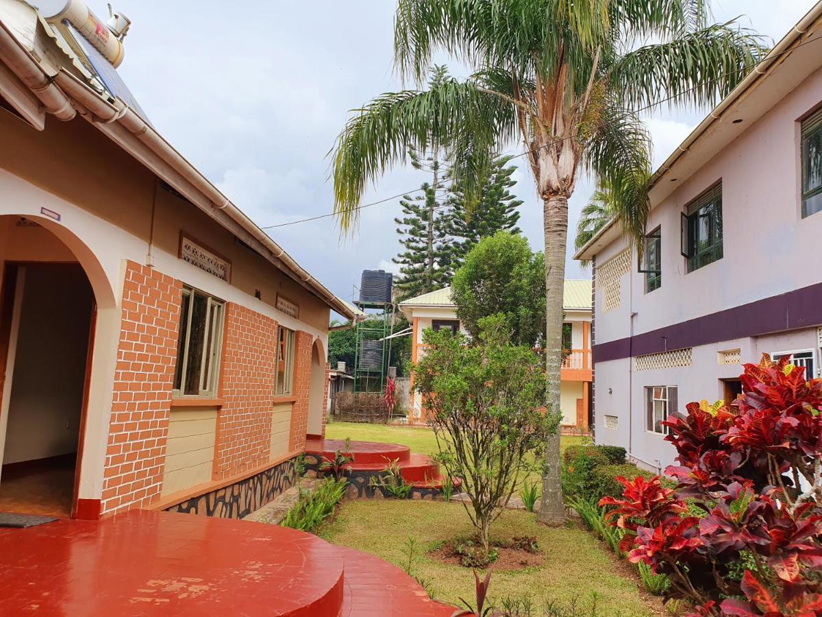 Annas Bed And Breakfast Entebbe Esterno foto