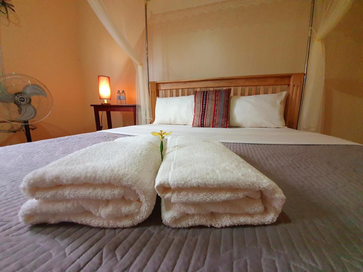 Annas Bed And Breakfast Entebbe Esterno foto