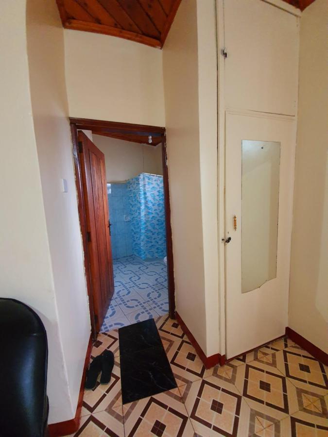 Annas Bed And Breakfast Entebbe Esterno foto